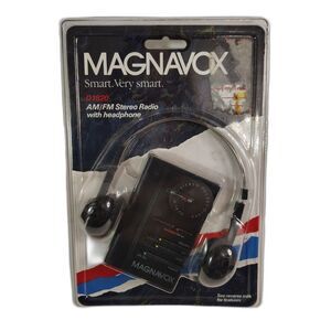 Vintage Magnavox D1820 AM FM Pocket Radio w Headphones New Sealed